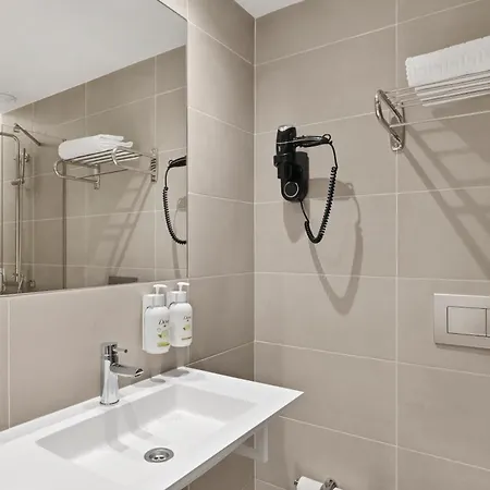 酒店 B&B Hotel Viana Do Castelo 3*
