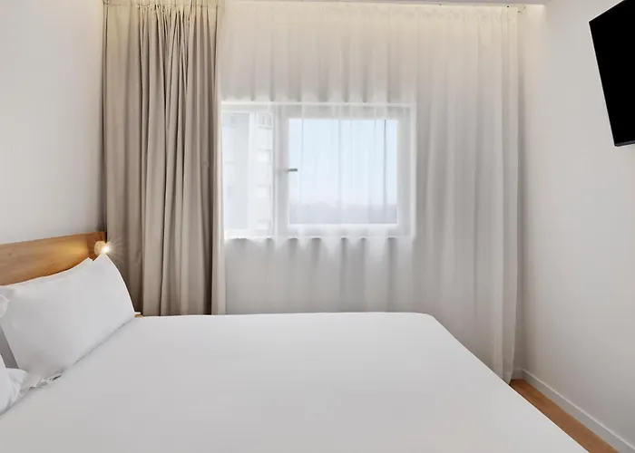 B&B Hotel Viana Do Castelo ホテル 3*